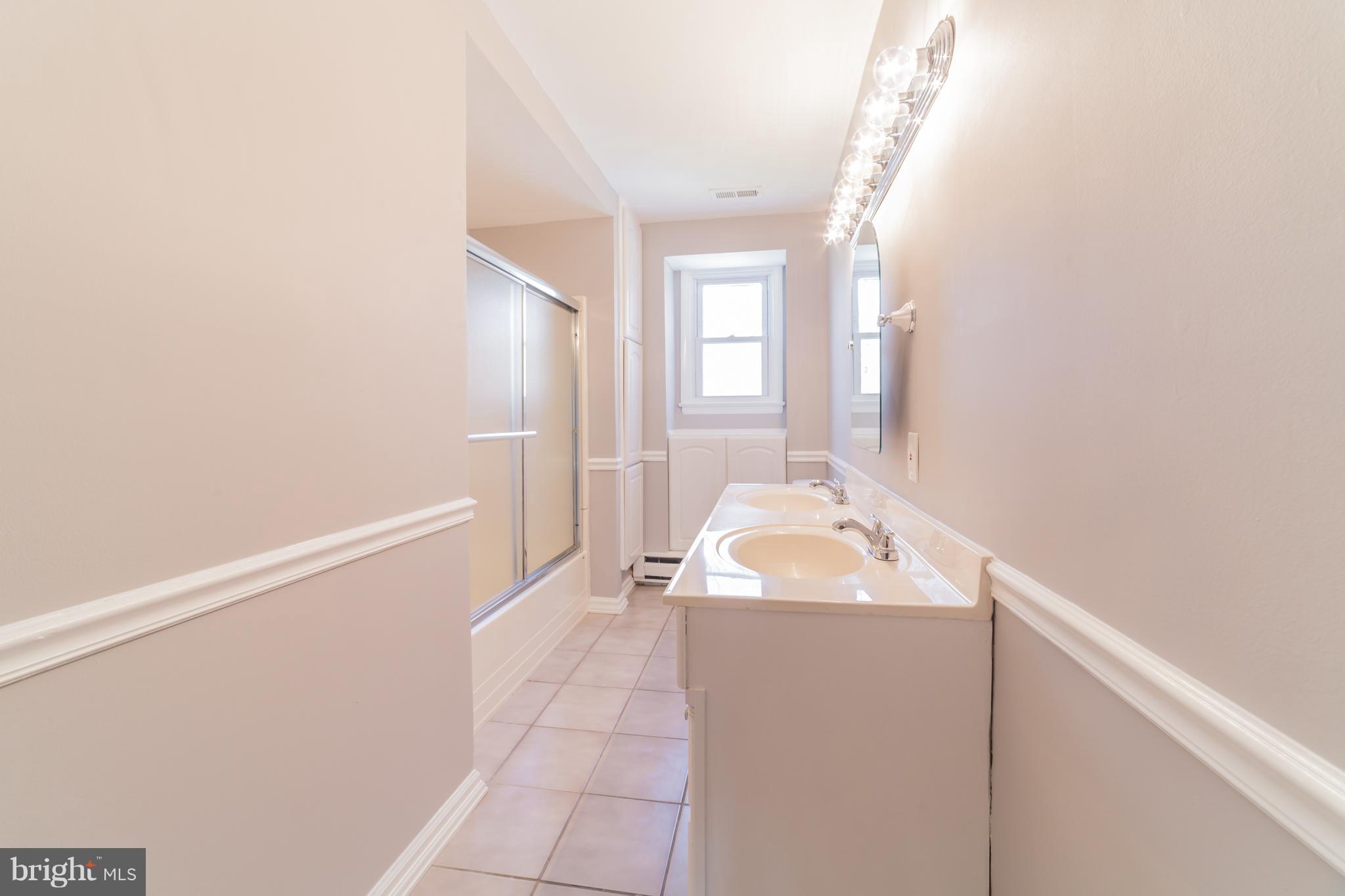 321 Duxbury Road Silver Spring, MD 20905 - Photo 18 of 30 Bath