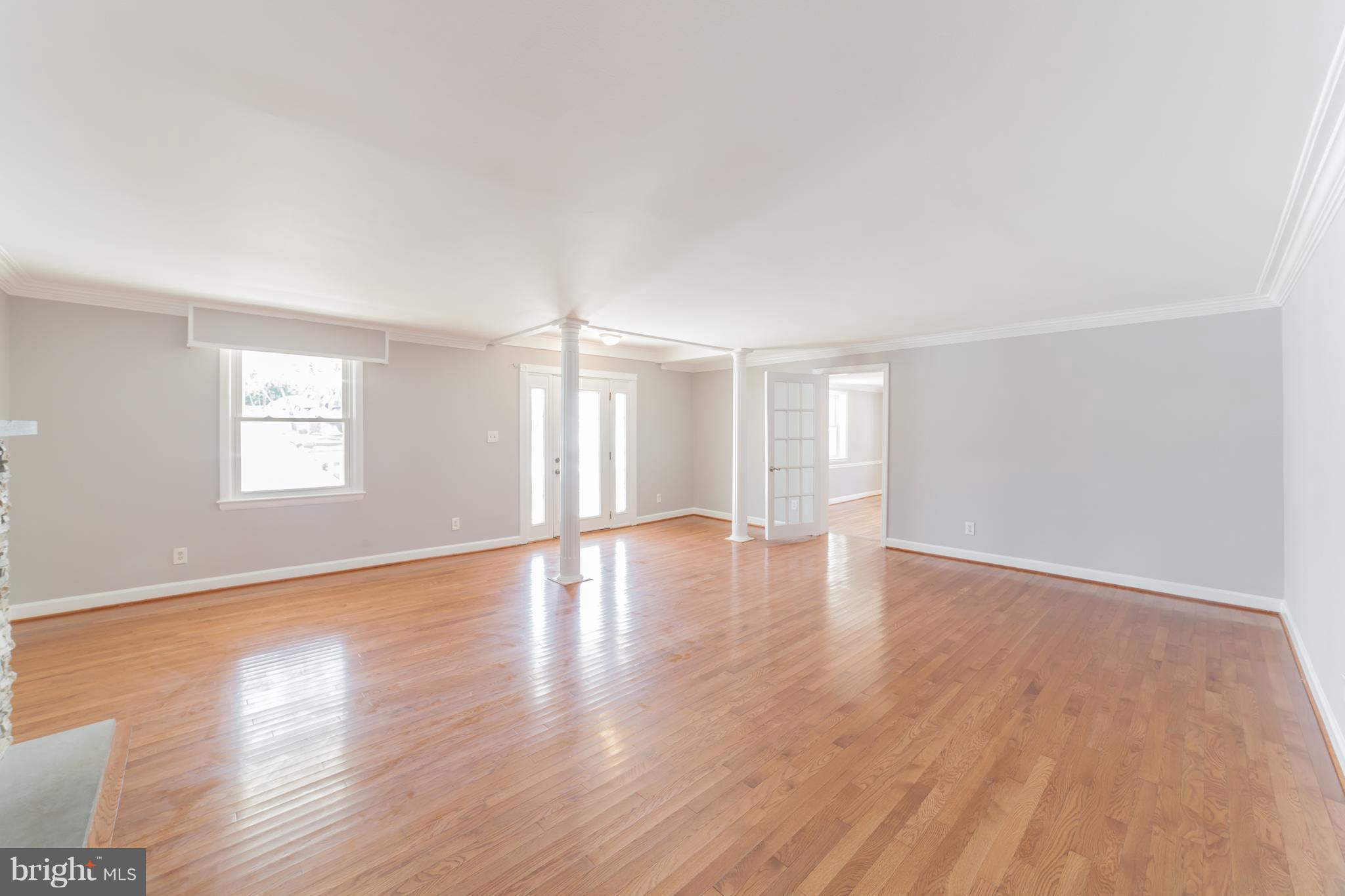321 Duxbury Road Silver Spring, MD 20905 - Photo 3 of 30 Living Room
