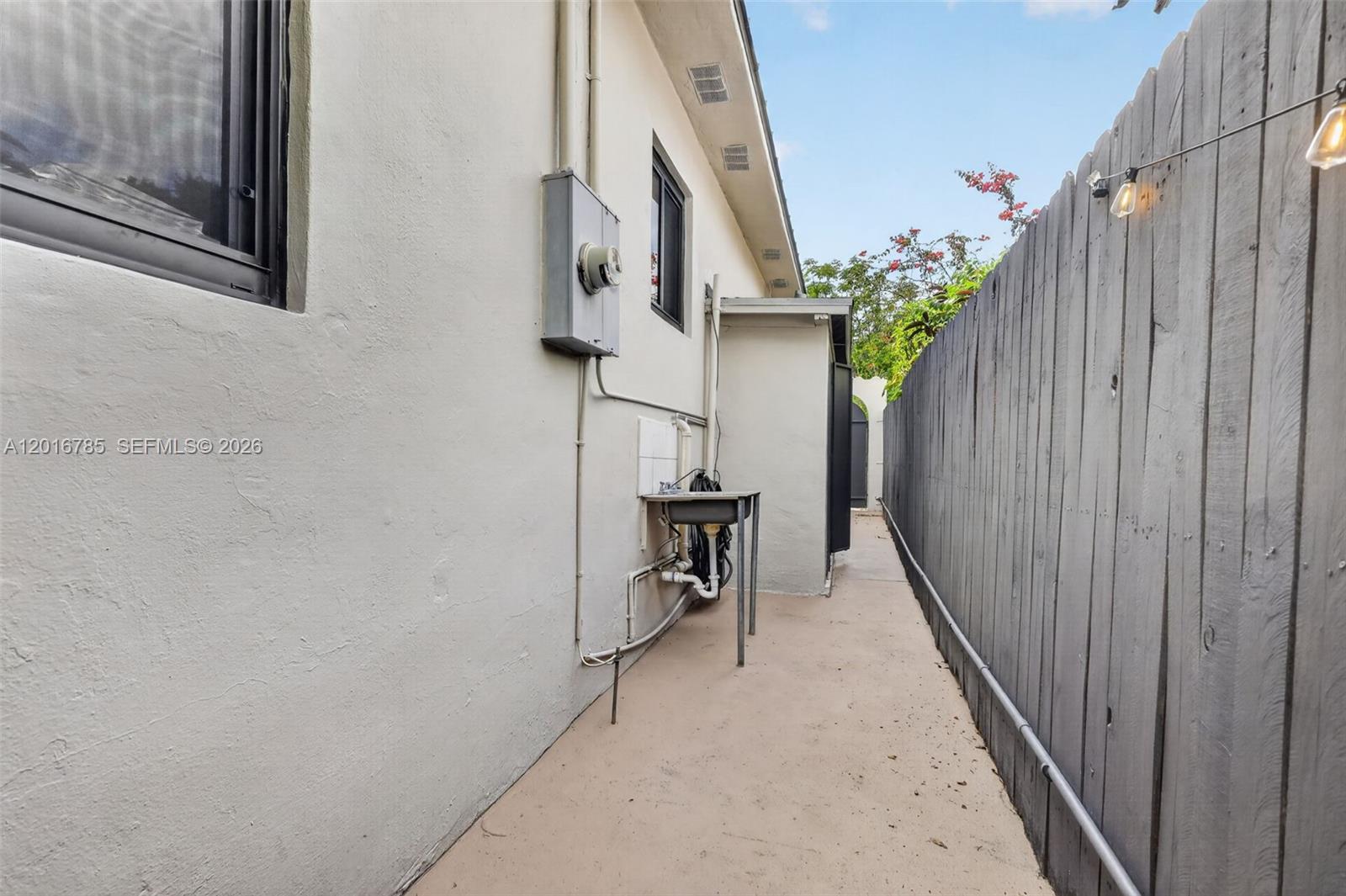 1871 Southwest 23rd Street Miami, FL 33145 - Photo 36 of 50