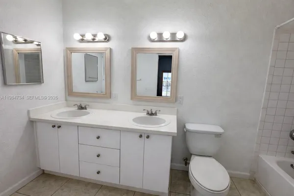 $3,000 | 1008 Northwest 2nd Avenue, Hallandale Beach, FL 33009