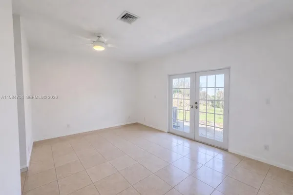 $3,000 | 1008 Northwest 2nd Avenue, Hallandale Beach, FL 33009