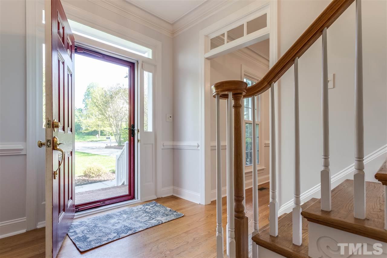 9401 Floral Ridge Court Raleigh, NC 27613 - Photo 4 of 25 a view of an entryway