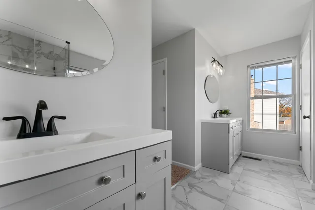 $499,000 | 1655 Whispering Oaks Drive, West Chicago, IL 60185