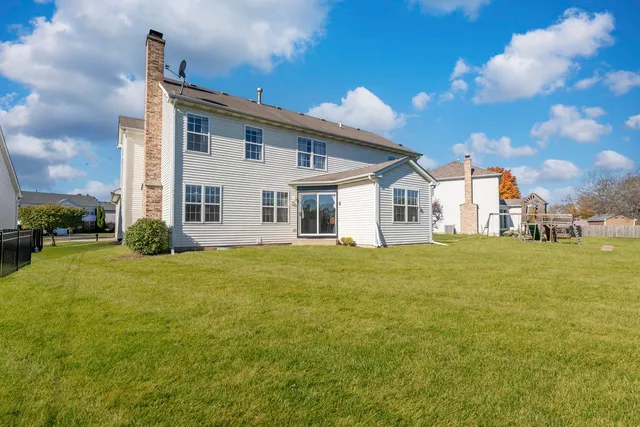 $499,000 | 1655 Whispering Oaks Drive, West Chicago, IL 60185