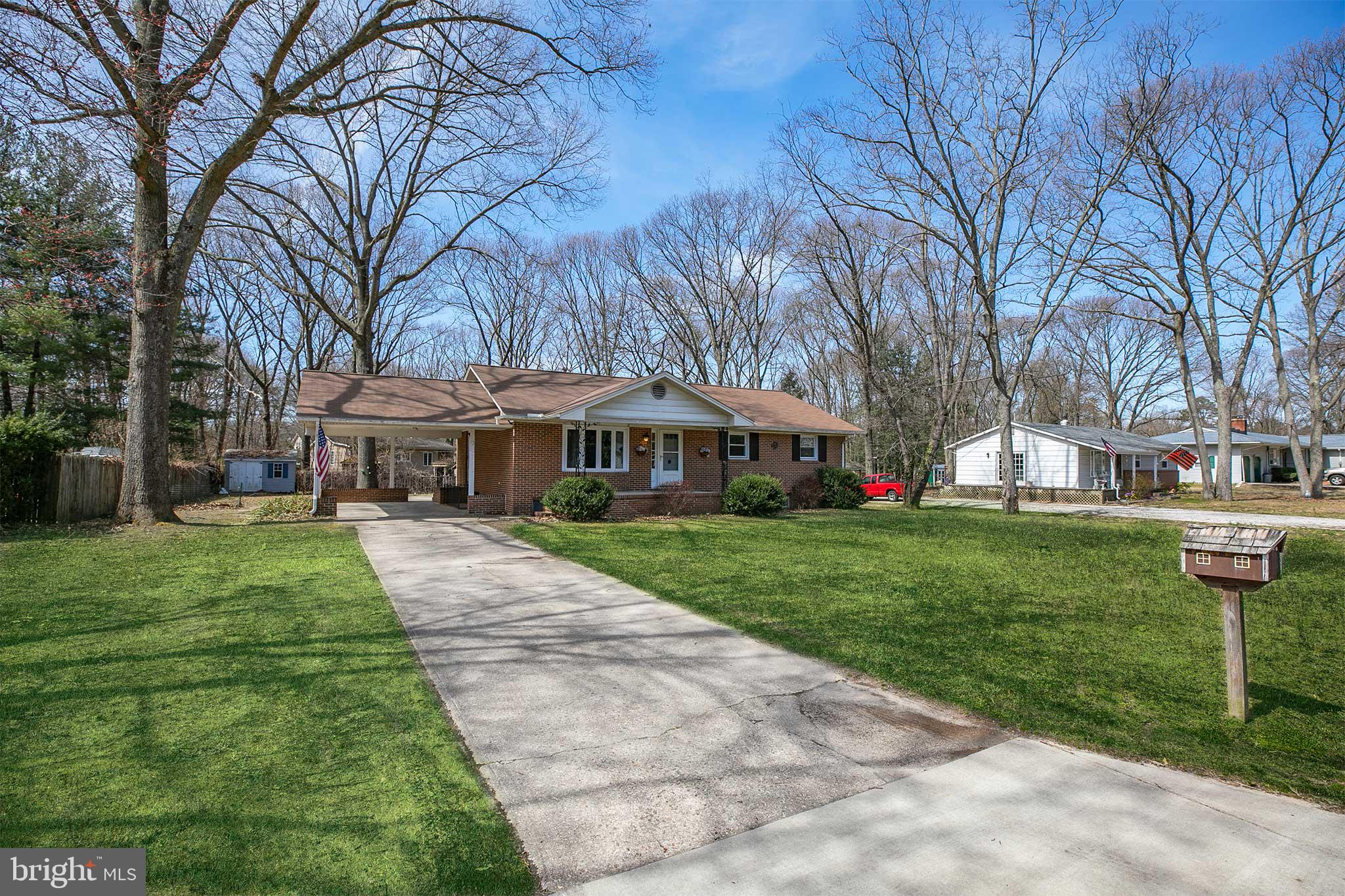236 Hickory Point Road Pasadena, MD 21122 - Photo 2 of 32 Gallery Image 2