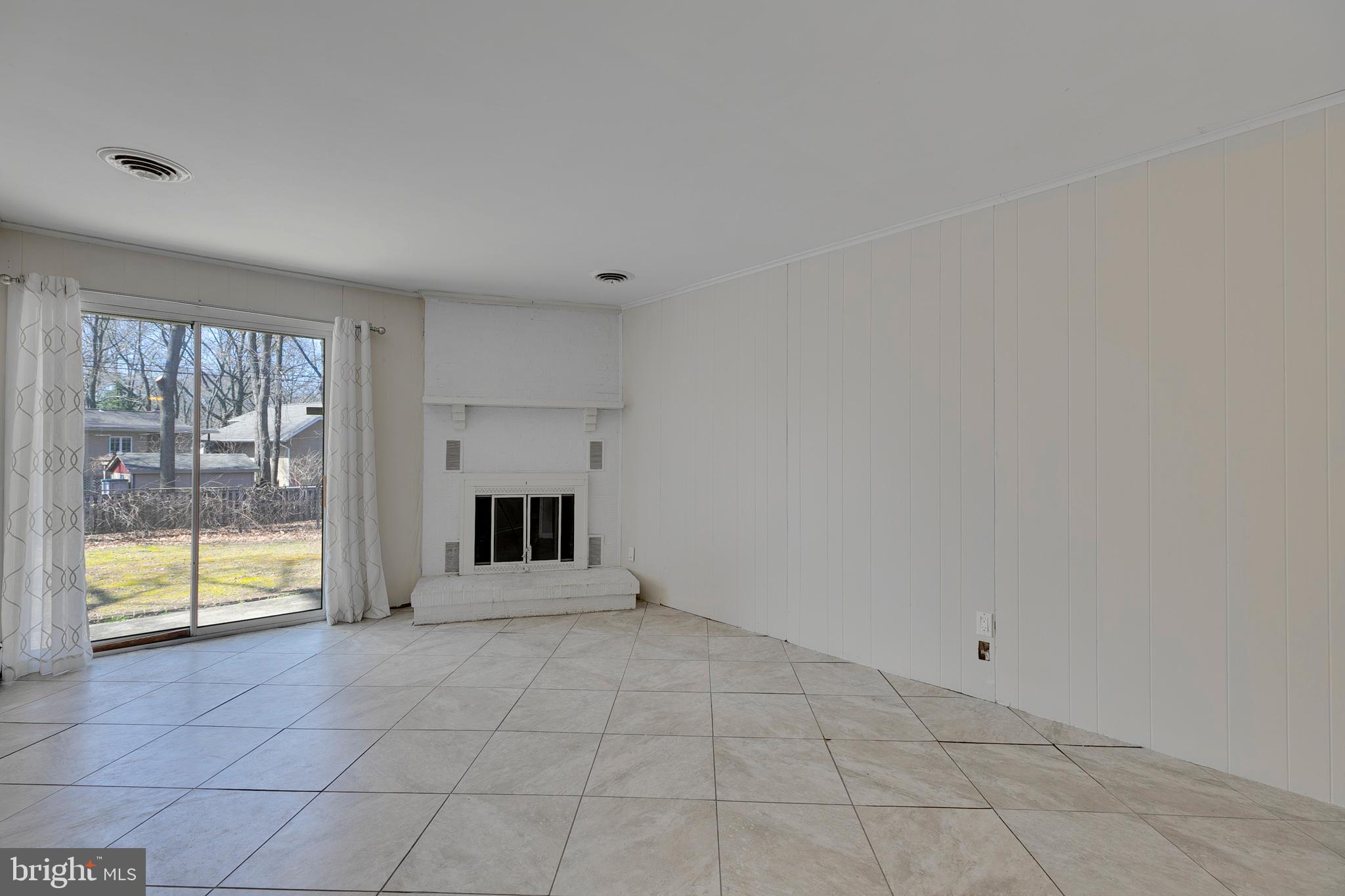 236 Hickory Point Road Pasadena, MD 21122 - Photo 16 of 32 Gallery Image 16