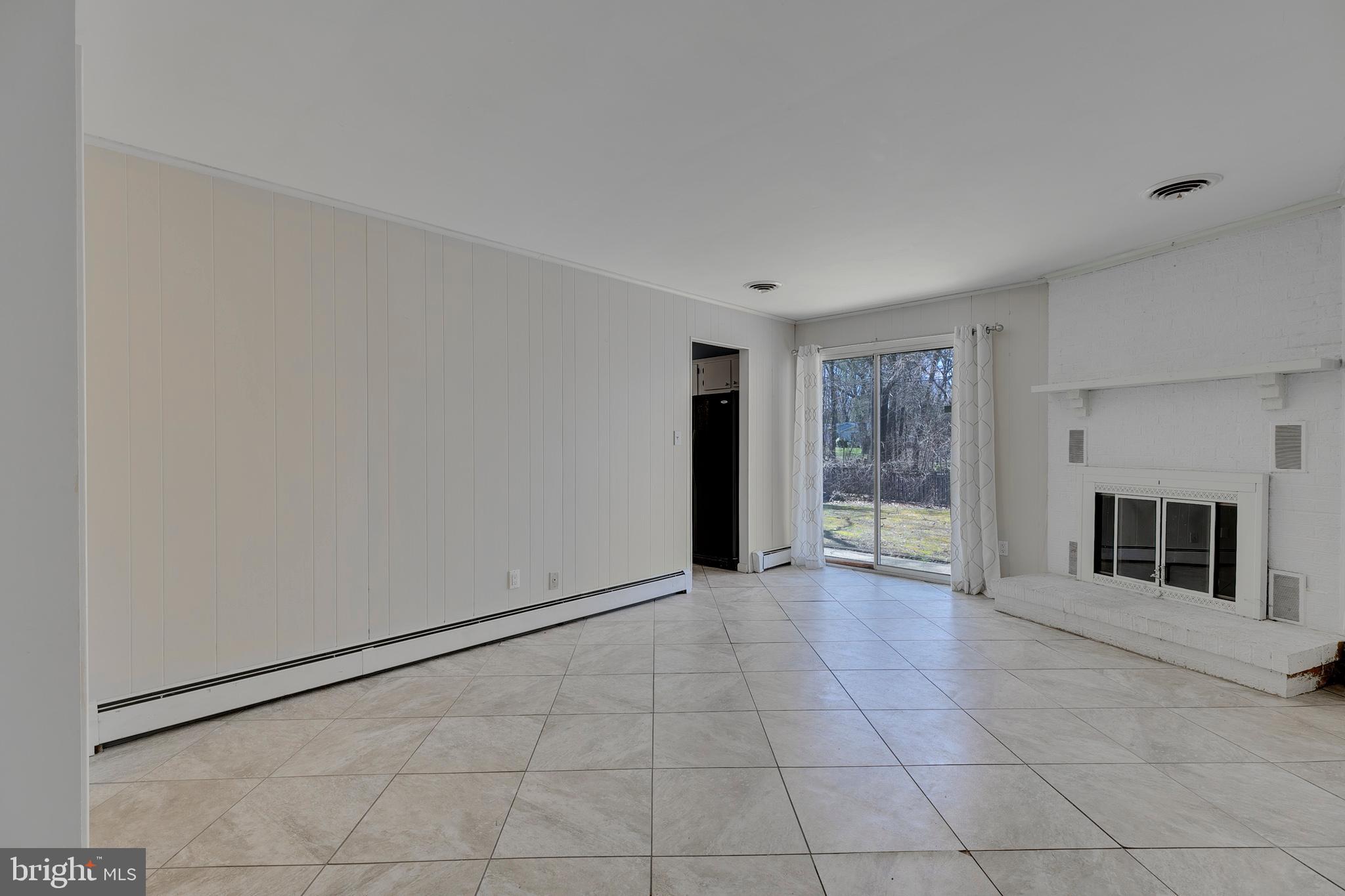 236 Hickory Point Road Pasadena, MD 21122 - Photo 17 of 32 Gallery Image 17