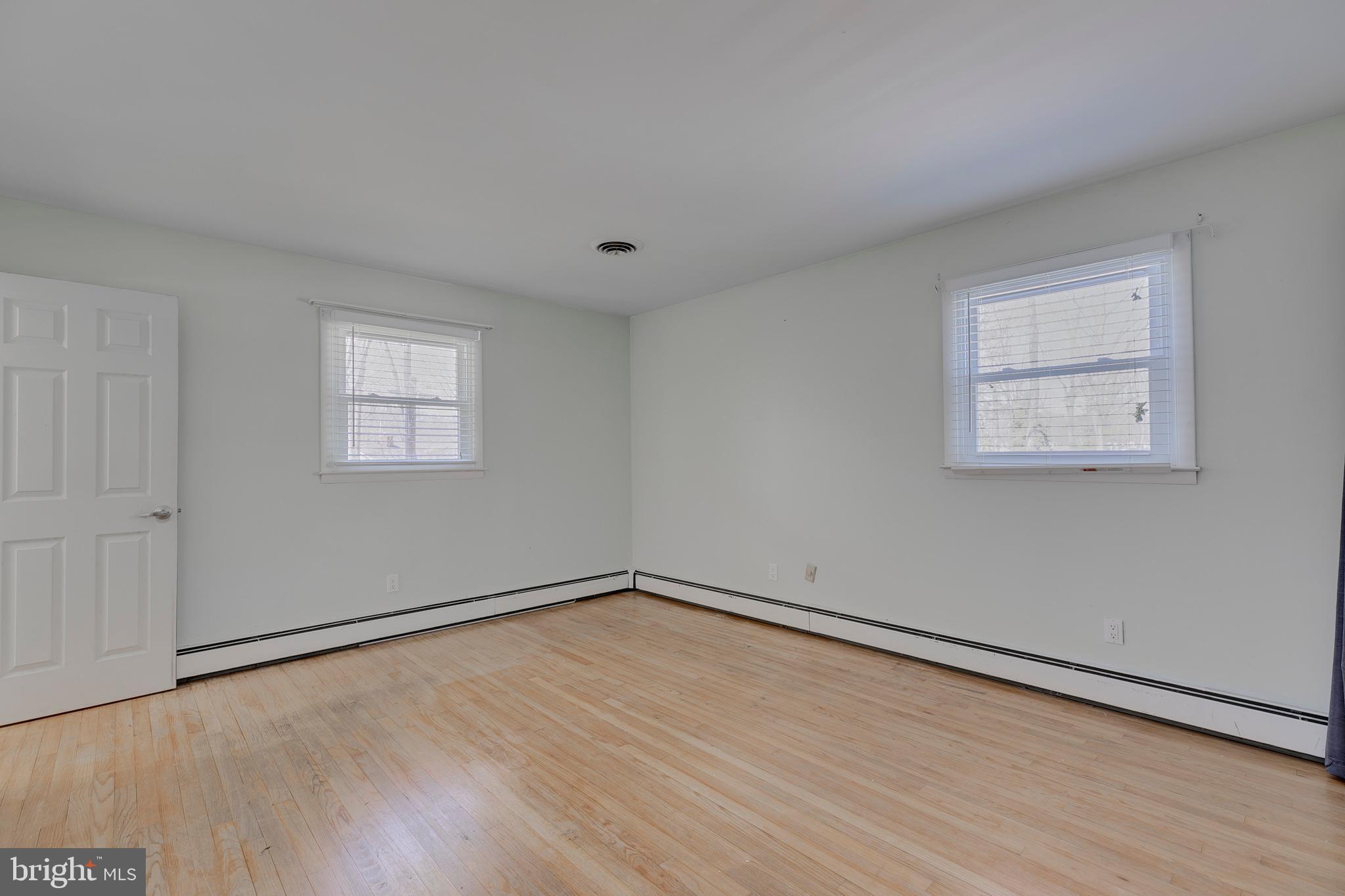 236 Hickory Point Road Pasadena, MD 21122 - Photo 22 of 32 Gallery Image 22