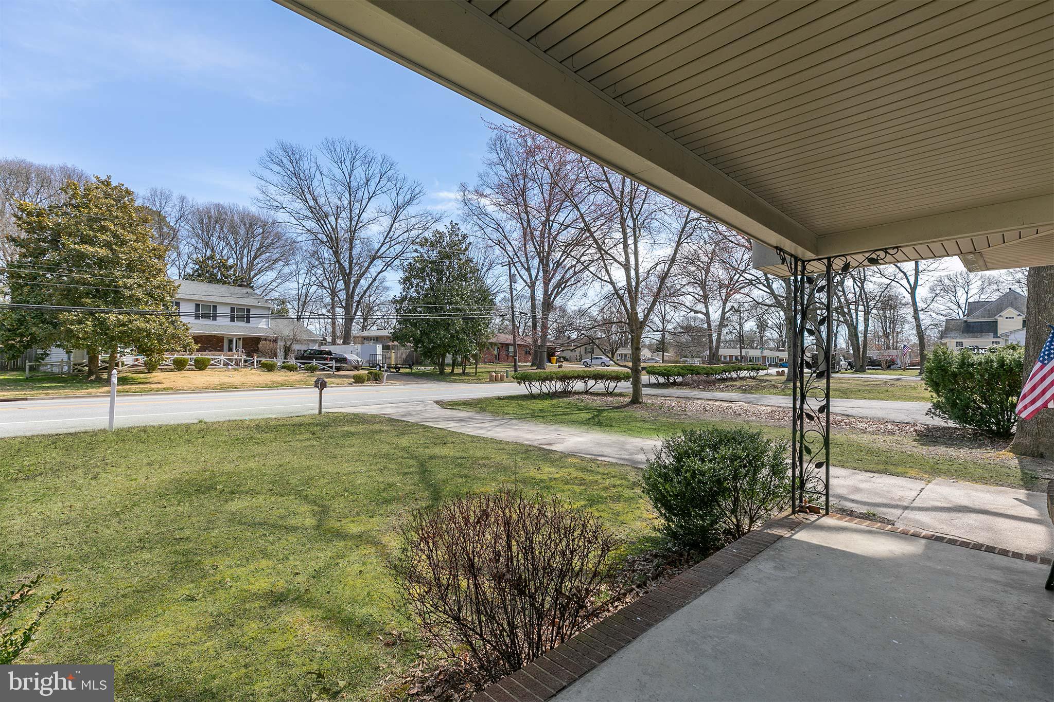 236 Hickory Point Road Pasadena, MD 21122 - Photo 4 of 32 Gallery Image 4