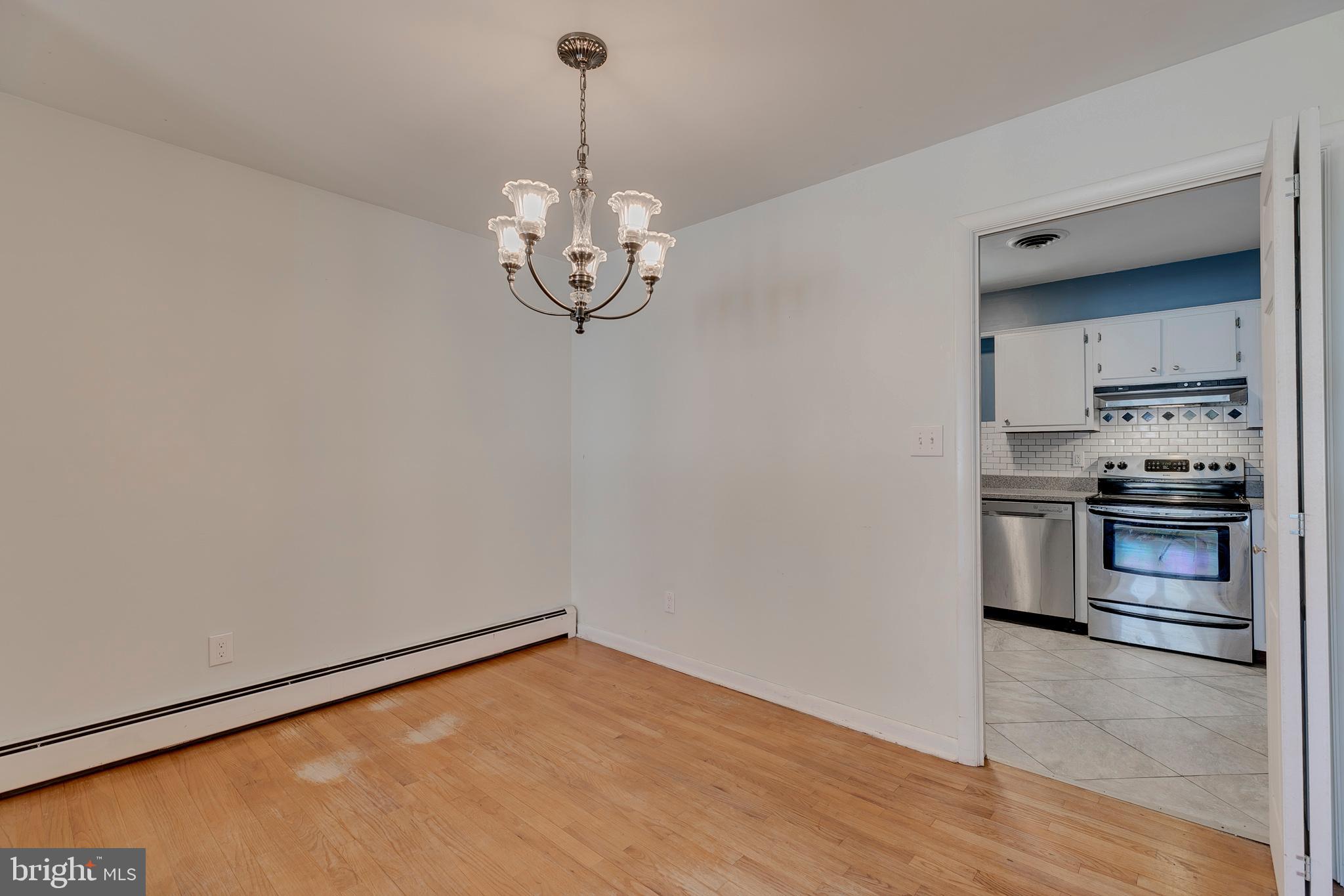 236 Hickory Point Road Pasadena, MD 21122 - Photo 10 of 32 Gallery Image 10