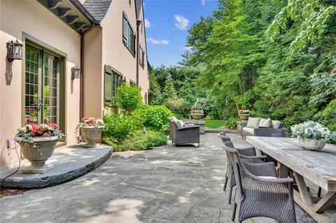 $3,750,000 | 24 Homesdale Road, Bronxville, NY 10708