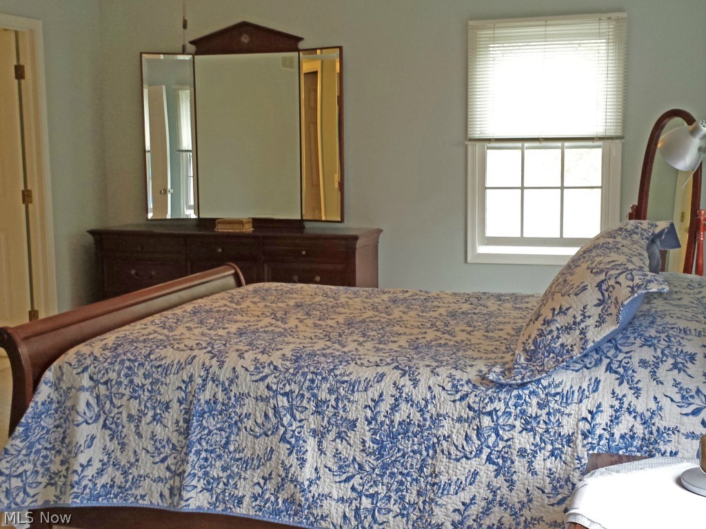 991 Bell Road South Russell, OH 44022 - Photo 18 of 25 Master bedroom