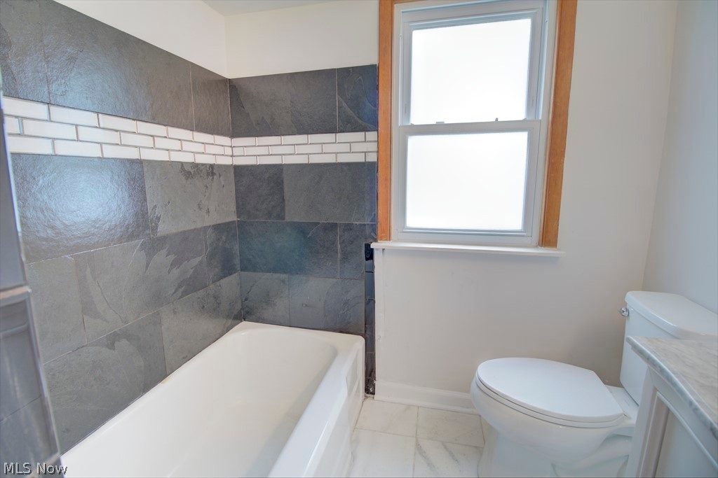 2105 Keystone Road Cleveland, OH 44134 - Photo 6 of 29
