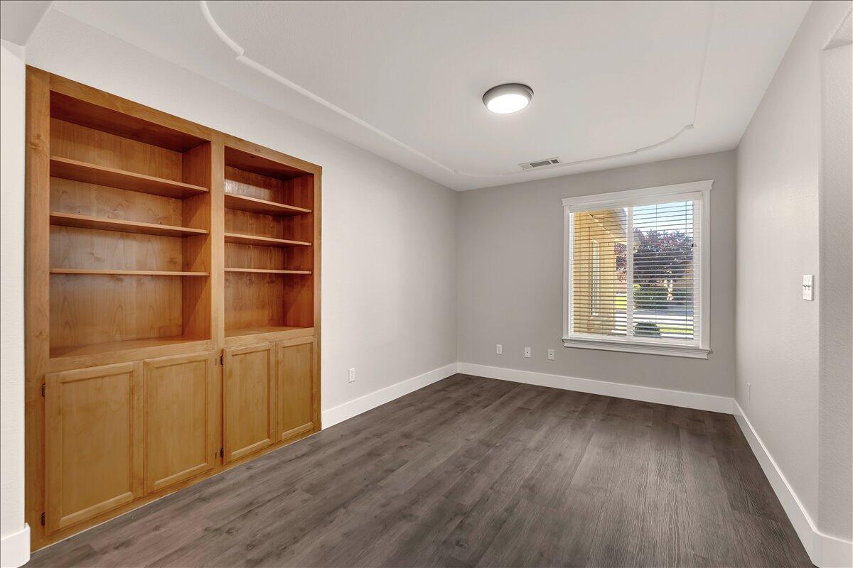 1430 Crosspoint Way Red Bluff, CA 96080 - Photo 6 of 32 06-1430 Crosspoint Way - I-2