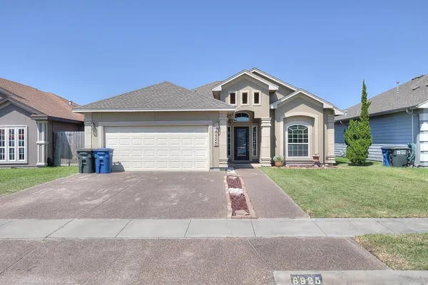 $2,050 | 6925 West Wind, Corpus Christi, TX 78413