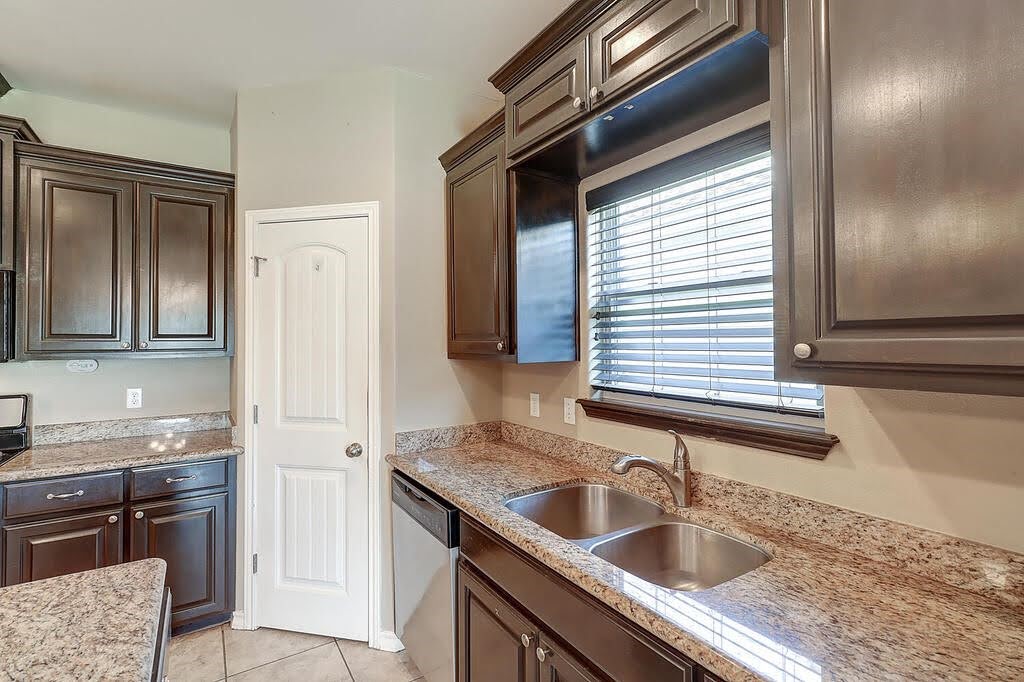 6925 West Wind Corpus Christi, TX 78413 - Photo 14 of 40