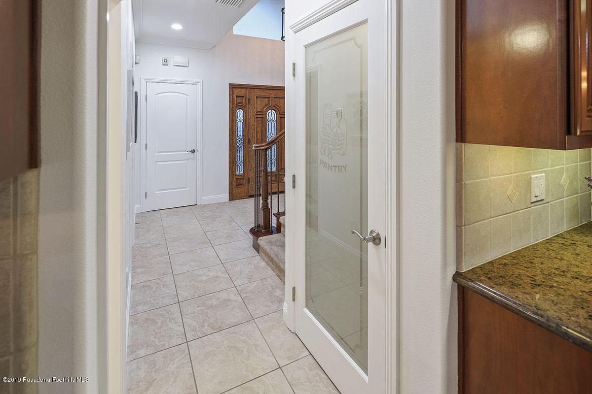 7215 Summitrose Street Tujunga, CA 91042 - Photo 22 of 47