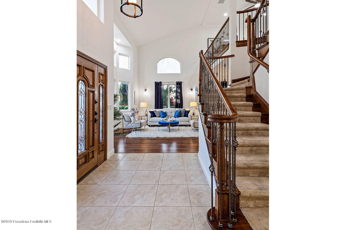 7215 Summitrose Street Tujunga, CA 91042 - Photo 25 of 47 a view of entryway and hall