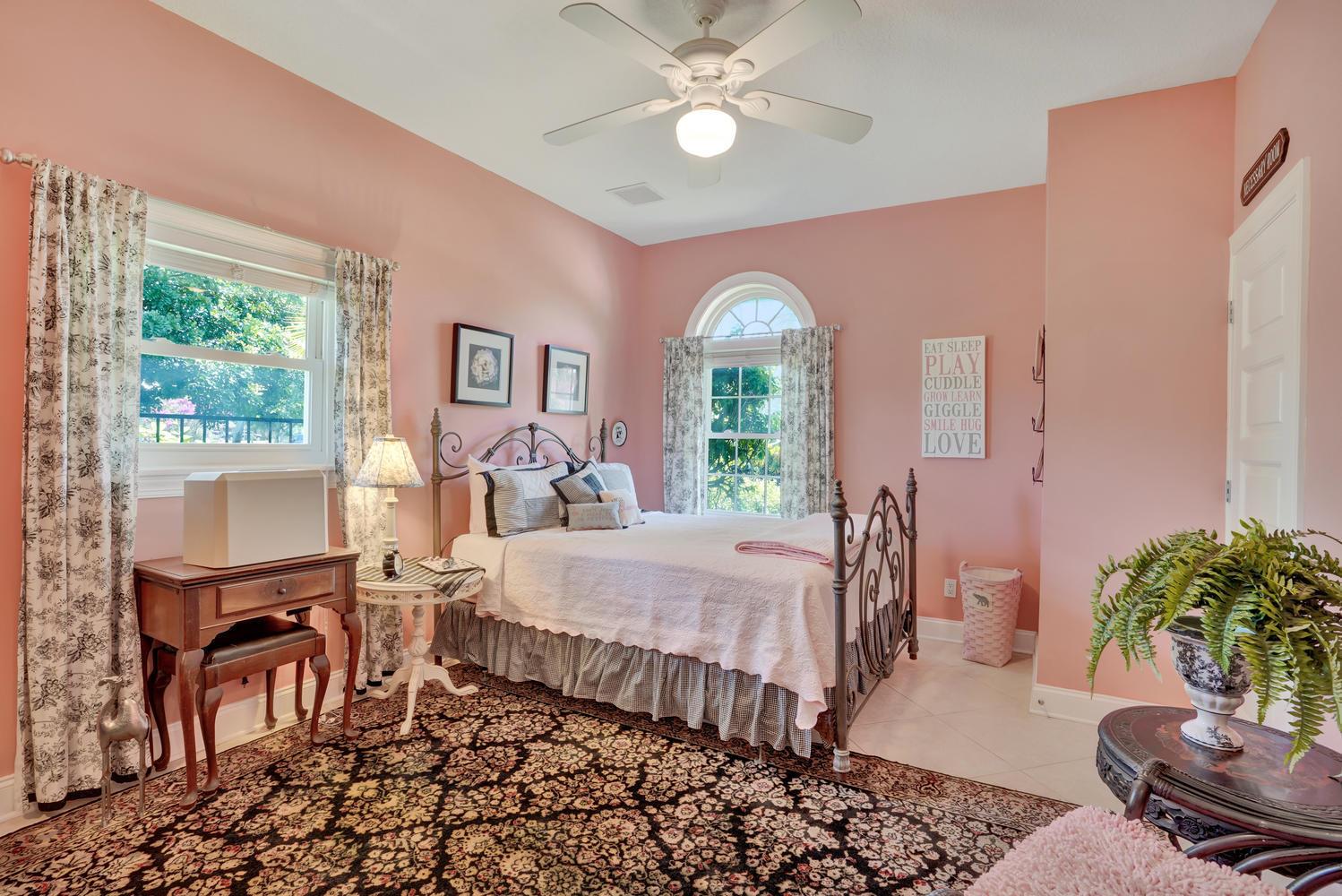 2637 Northwest S Shore Road Stuart, FL 34994 - Photo 14 of 45 Guest room