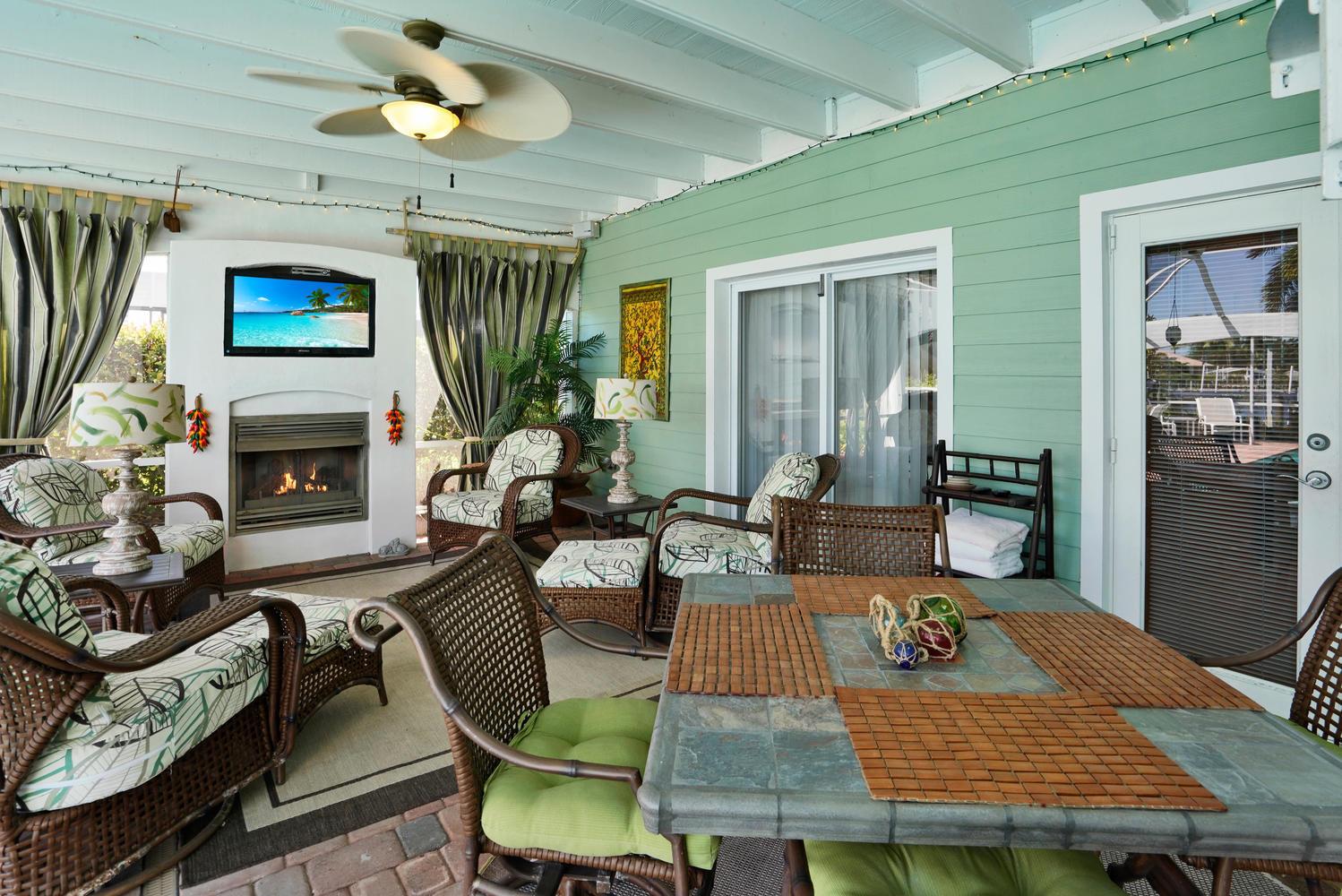 2637 Northwest S Shore Road Stuart, FL 34994 - Photo 23 of 45 Outdoor Living area