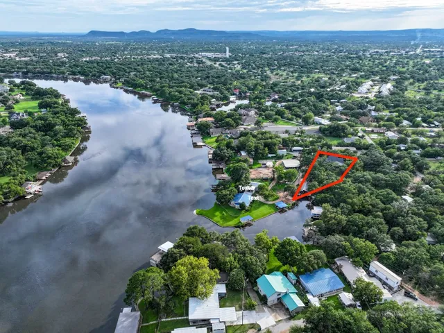 $2,300,000 | 2001 Granite Cove Road, Kingsland, TX 78639