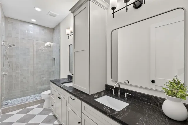 $2,300,000 | 2001 Granite Cove Road, Kingsland, TX 78639