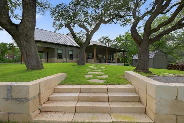 $2,300,000 | 2001 Granite Cove Road, Kingsland, TX 78639