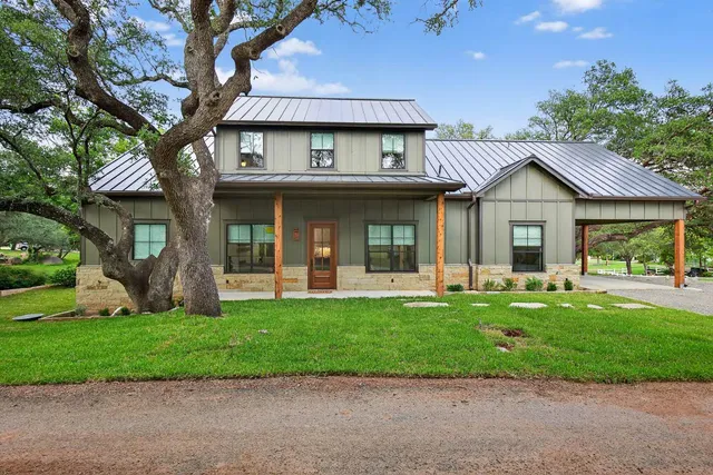 $2,300,000 | 2001 Granite Cove Road, Kingsland, TX 78639