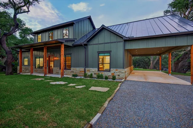 $2,300,000 | 2001 Granite Cove Road, Kingsland, TX 78639