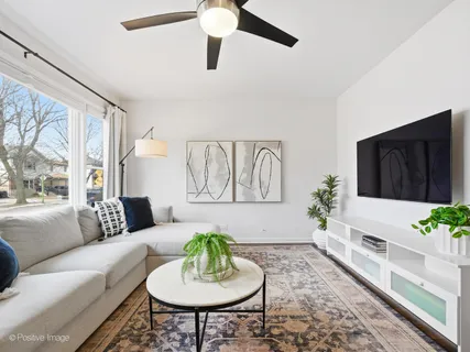 $575,000 | 4105 North Kolmar Avenue, Chicago, IL 60641