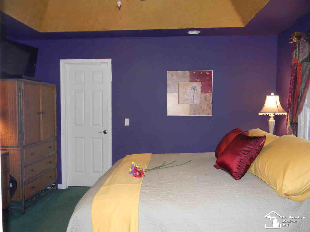 2453 Sandpiper Road Lambertville, MI 48144 - Photo 12 of 21 20434249-11.JPG