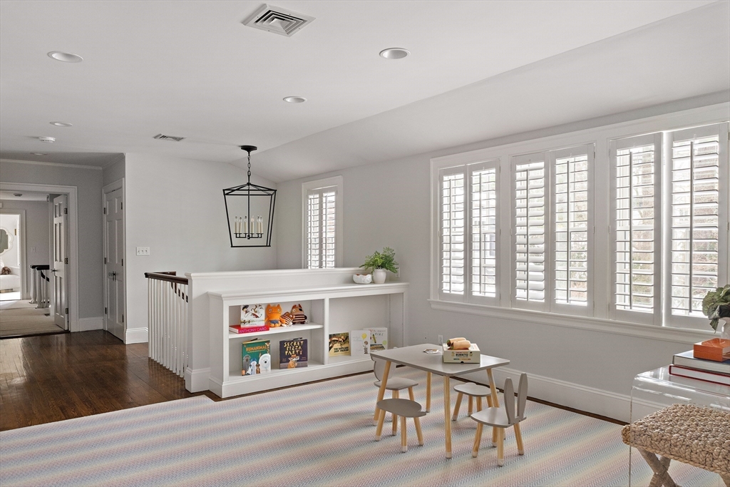 10 Lanark Road Wellesley, MA 02481 - Photo 33 of 40 Gallery Image 33