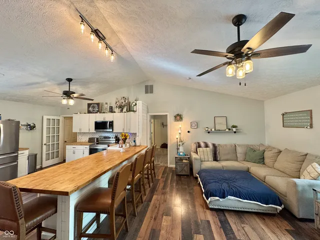 $394,900 | 96 Kingswood Court, Greencastle, IN 46135