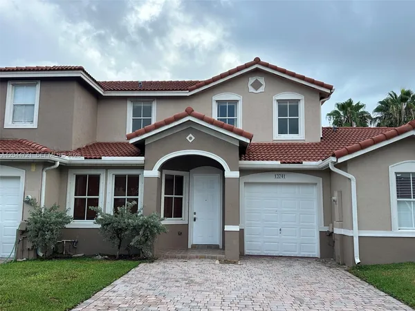 $2,500 | 13741 Southwest 274th Terrace, Homestead, FL 33032