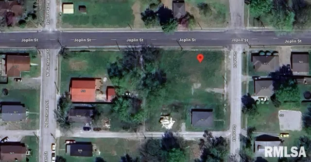 $4,900 | 511 Grand Street, Benton, IL 62812