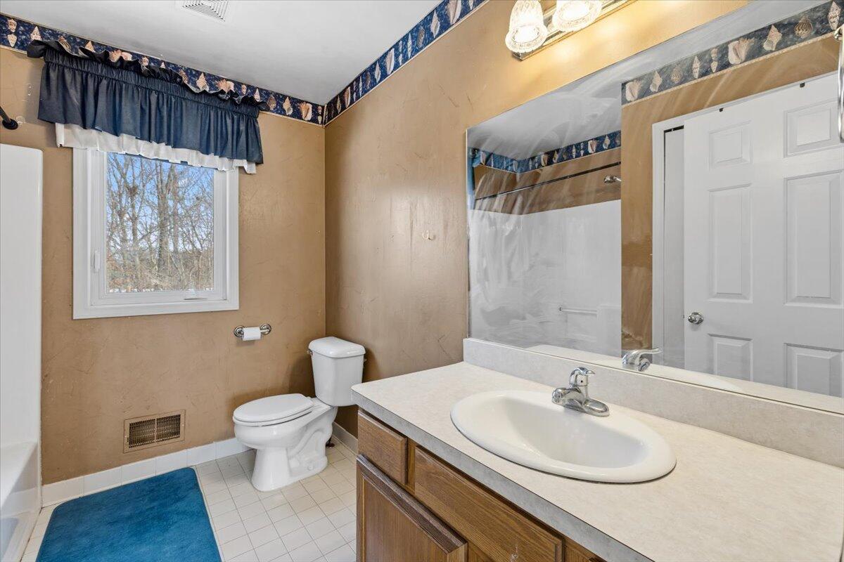 1908 Nikki Court Howell, MI 48843 - Photo 18 of 26 42-1908 Nikki-148