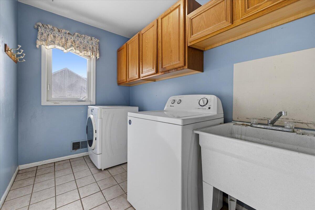 1908 Nikki Court Howell, MI 48843 - Photo 24 of 26 31-1908 Nikki-93