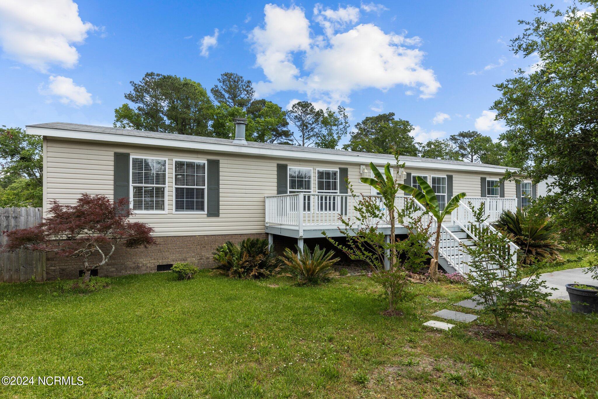 263 Hilltop Road Newport, NC 28570 - Photo 36 of 52 43-web-or-mls-1S3A4589