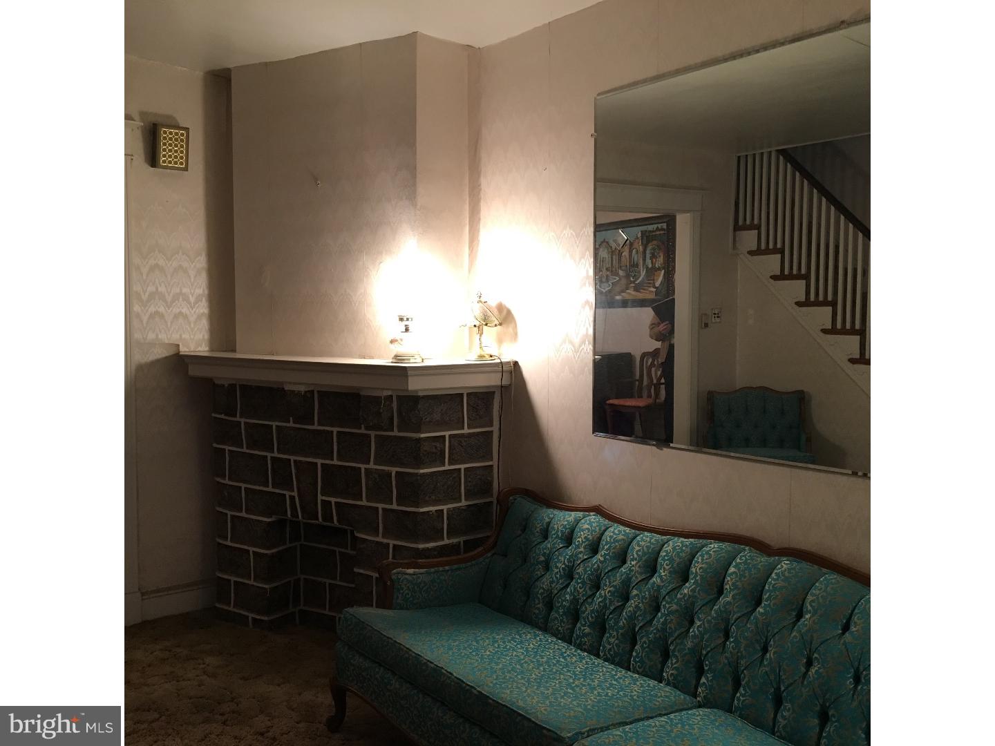 725 Edgemore Road Philadelphia, PA 19151 - Photo 3 of 12 Gallery Image 3