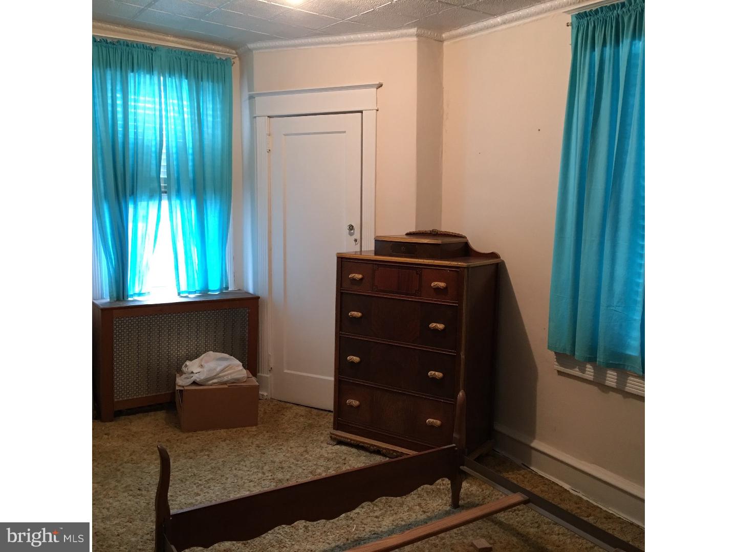 725 Edgemore Road Philadelphia, PA 19151 - Photo 9 of 12 Gallery Image 9