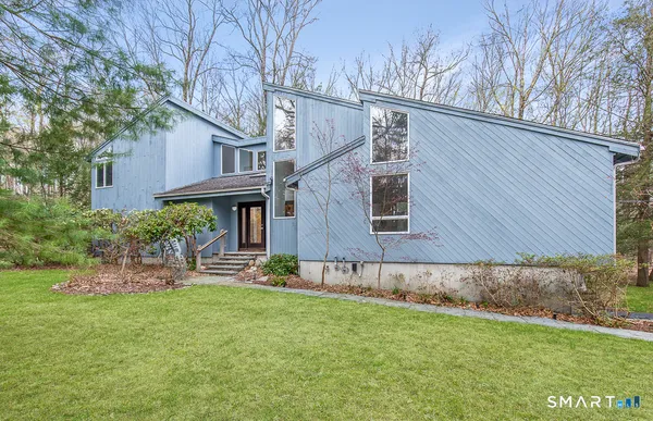 $849,000 | 54 Rock Hill Road, Woodbridge, CT 06525