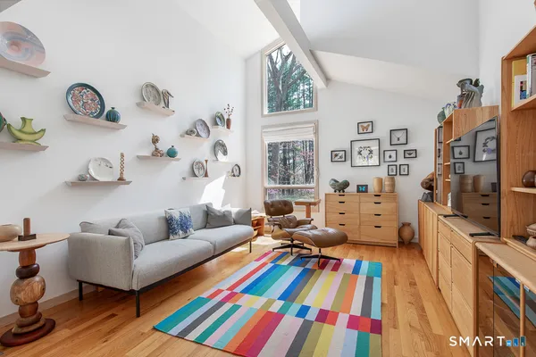 $849,000 | 54 Rock Hill Road, Woodbridge, CT 06525