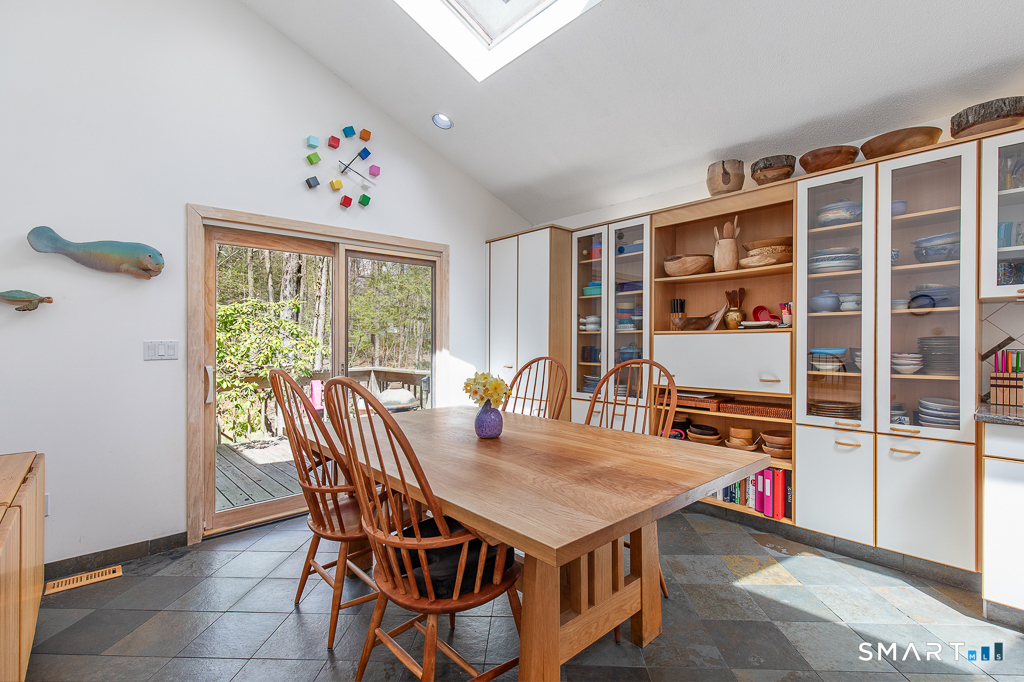 54 Rock Hill Road Woodbridge, CT 06525 - Photo 17 of 40