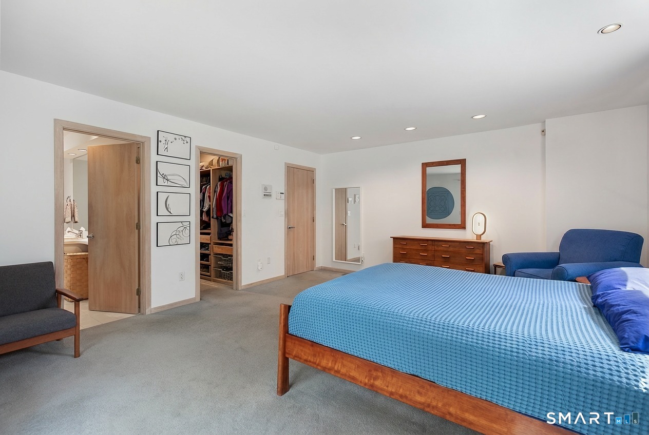 54 Rock Hill Road Woodbridge, CT 06525 - Photo 20 of 40