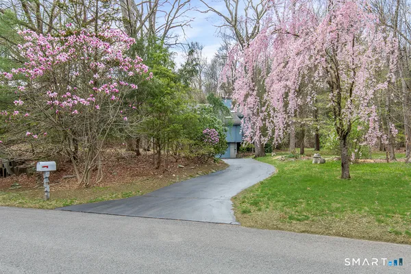 $849,000 | 54 Rock Hill Road, Woodbridge, CT 06525