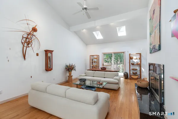 $849,000 | 54 Rock Hill Road, Woodbridge, CT 06525