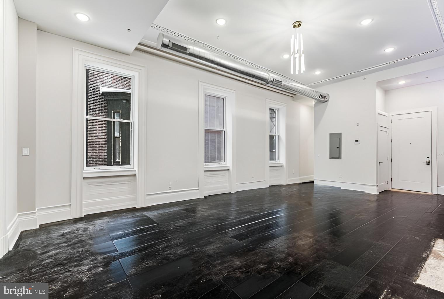 1822 Chestnut Street, Unit 2R Philadelphia, PA 19103 - Photo 2 of 11