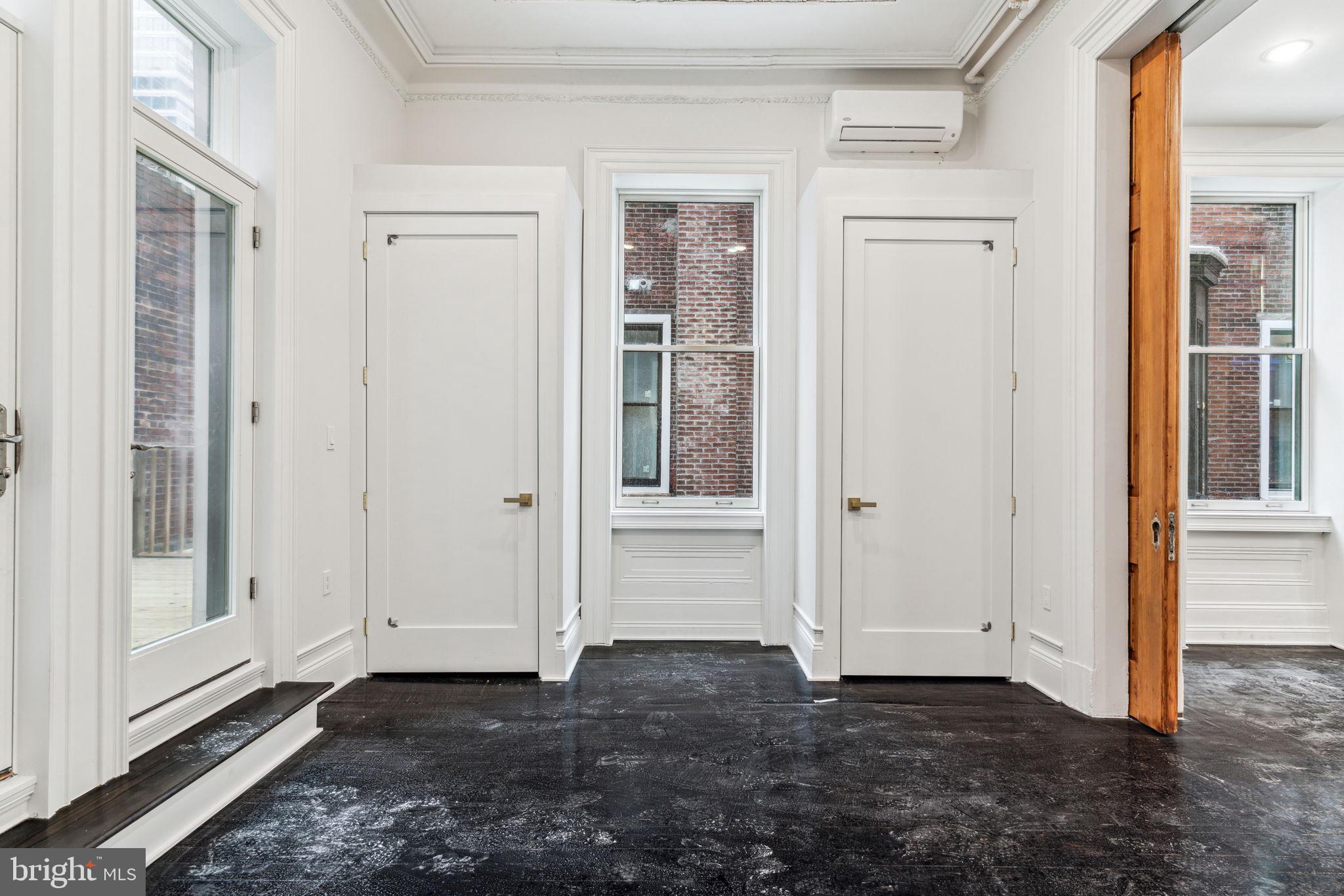 1822 Chestnut Street, Unit 2R Philadelphia, PA 19103 - Photo 4 of 11