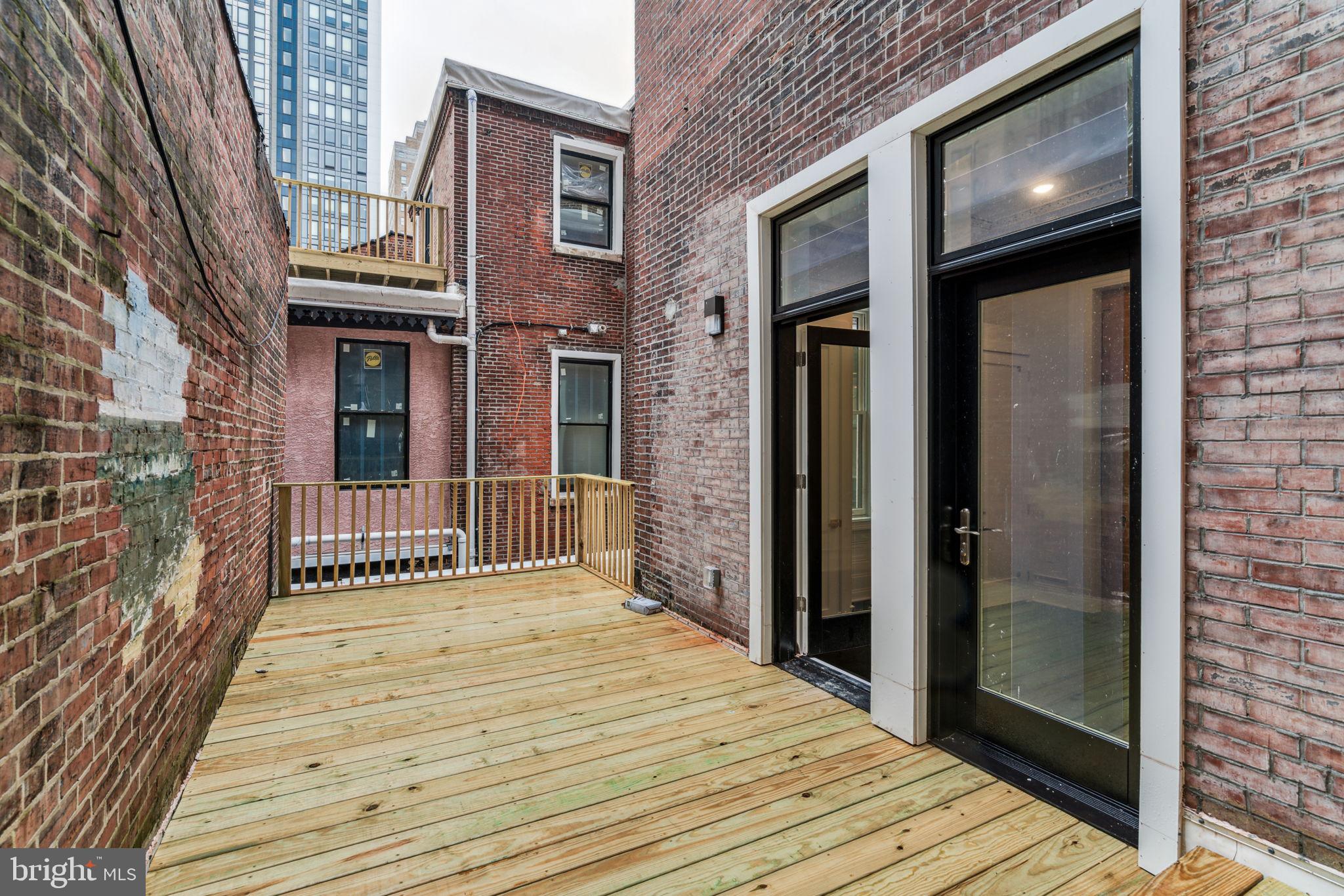 1822 Chestnut Street, Unit 2R Philadelphia, PA 19103 - Photo 7 of 11