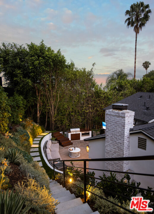 1570 Queens Road Los Angeles, CA 90069 - Photo 37 of 41 a view of a backyard with sitting area